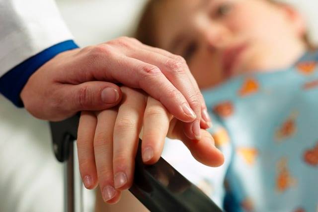 Svjetski dan bolesnika tradicionalno se obilježava 11. februara svake godine. Cilj obilježavanja je podizanje svijesti o potrebama bolesnih, te naglašavanje značenja nužnosti humane i moralne potpore bolesnima. Ustanovio ga je Papa Ivan Pavao II. – 1993. godine kako bi podstaknuo ljude različitih vjeroispovijesti da promisle o svojim mogućnostima brige i njege oboljelih. Namjera ovog dana je prisjetiti se i zahvaliti svima onima koji se brinu o bolesnicima,a to su zdravstveni i drugi radnici, te brojni volonteri koji svojim plemenitim radom brinu o potrebama bolesnih. Zdravi ljudi imaju puno želja, a bolestan čovjek samo jednu.