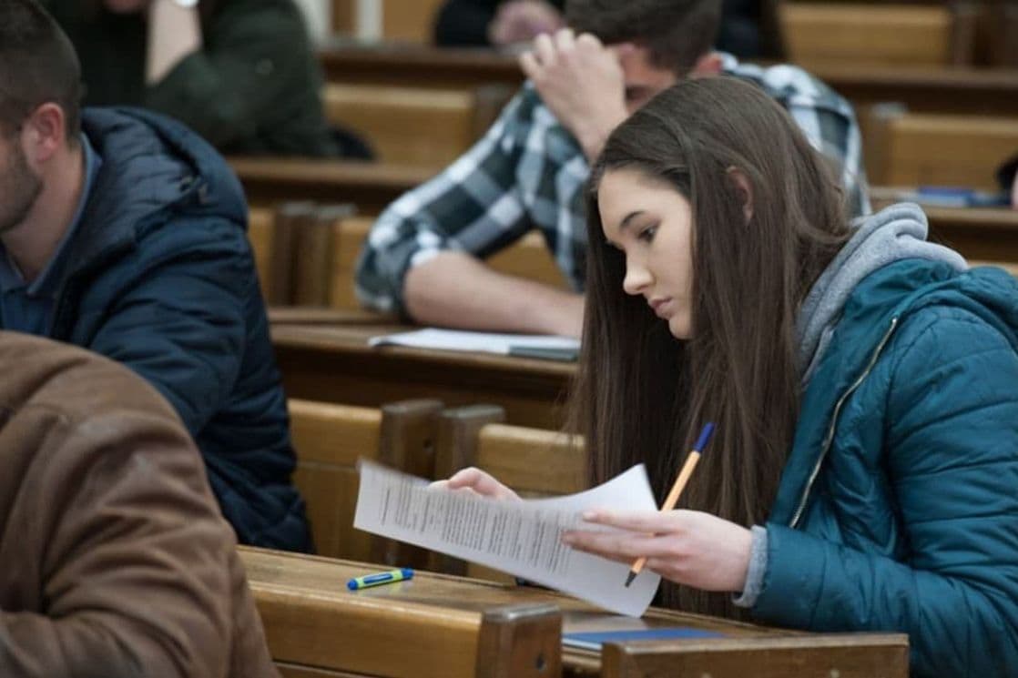 Studenti