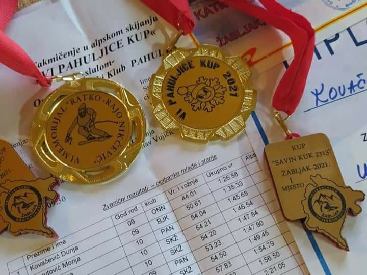 Nikšićani zapaženi na takmičenju u skijanju