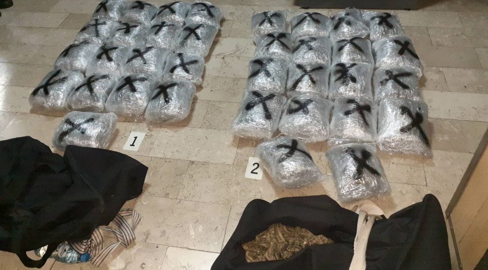 35 kilograma marihuane , Albanija, policija,