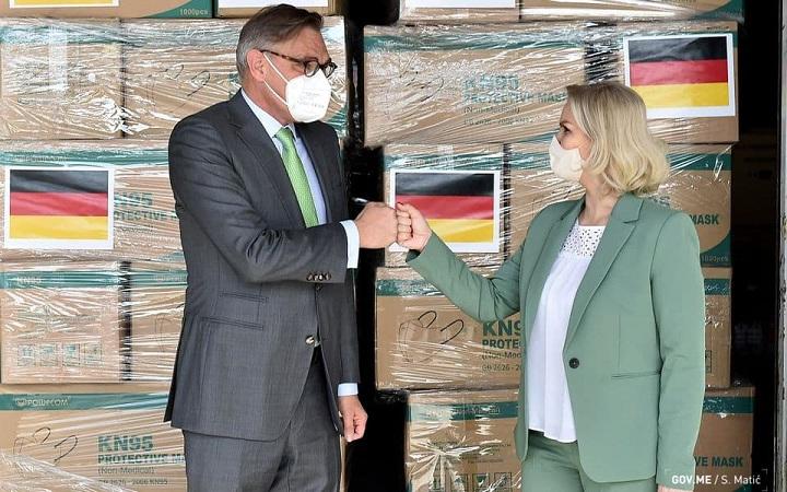 Savezna Republika Njemačka, donacija, maske