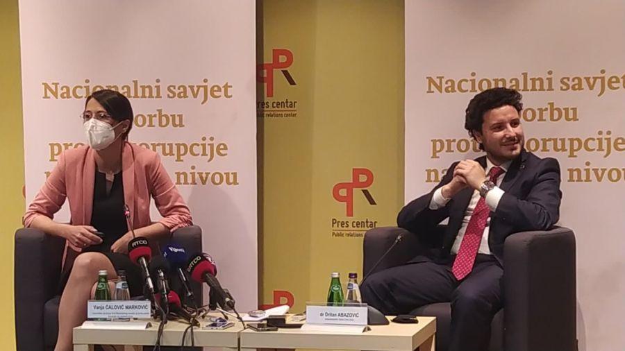 Vanja Ćalović Marković, stanovi, funkcioneri