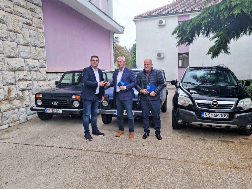 Nikola Rovčanin, tri vozila, donacija