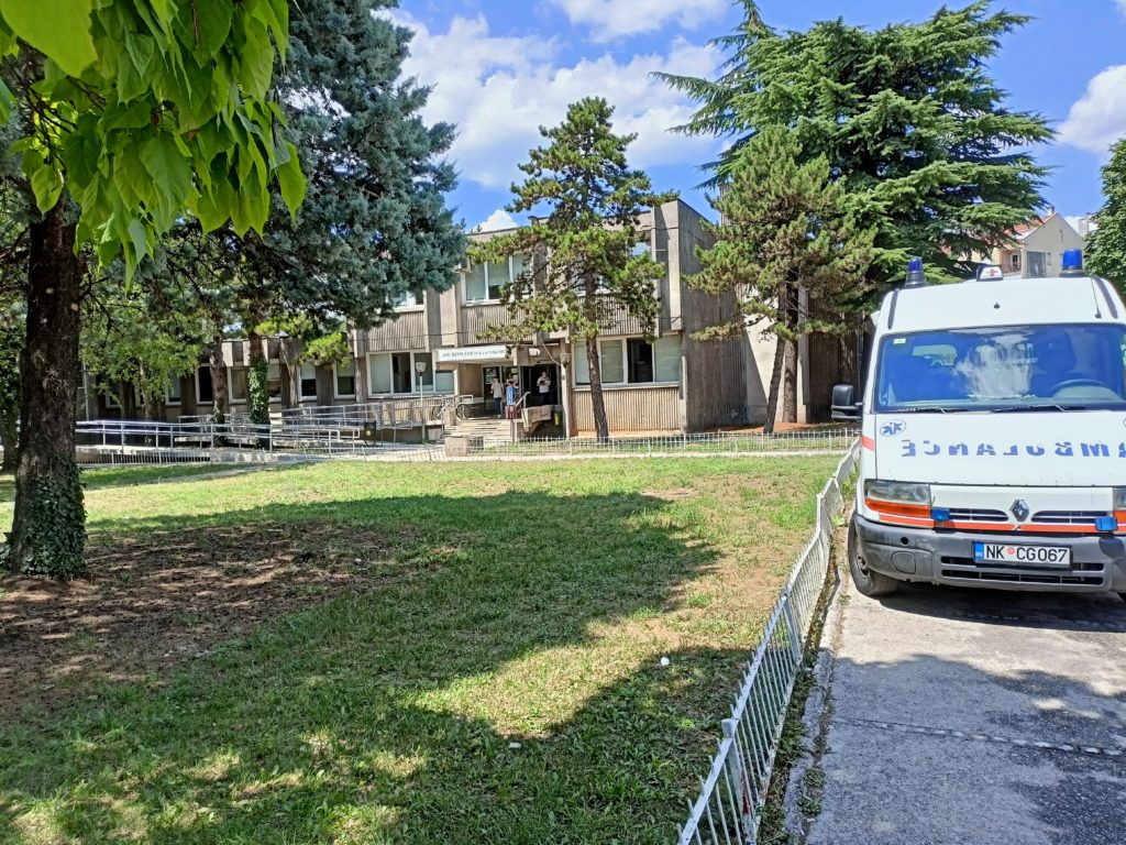 Dom zdravlja Niksic, ambulantna kola, kola hitne pomoci