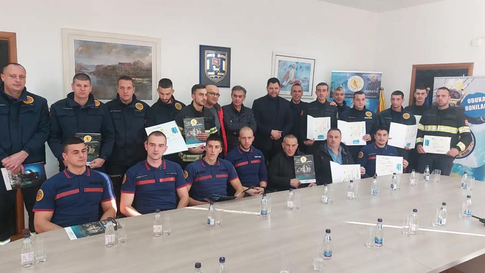 U Nikšiću uručeni sertifikati vatrogascima
