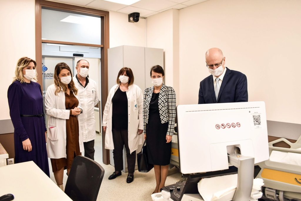 Ambasada Poljske donirala medicinski aparat