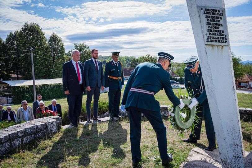 Položen vijenac u susret Danu oslobođenja Nikšića