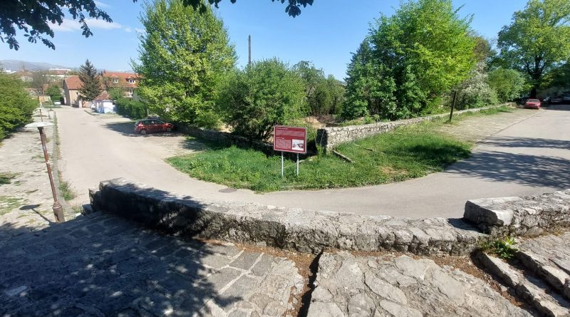 parking Bedem uređen prostor parkiranje automobili