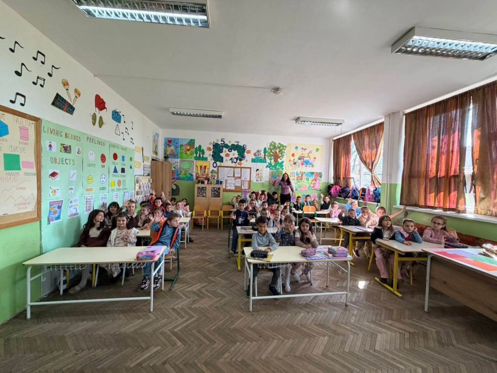 Predškolci VJ Proljeće posjeta školi druženje učenici