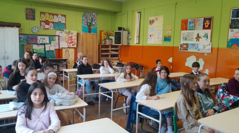 školsko takmičenje recitatora Ratko Žarić učenici nastup poezija