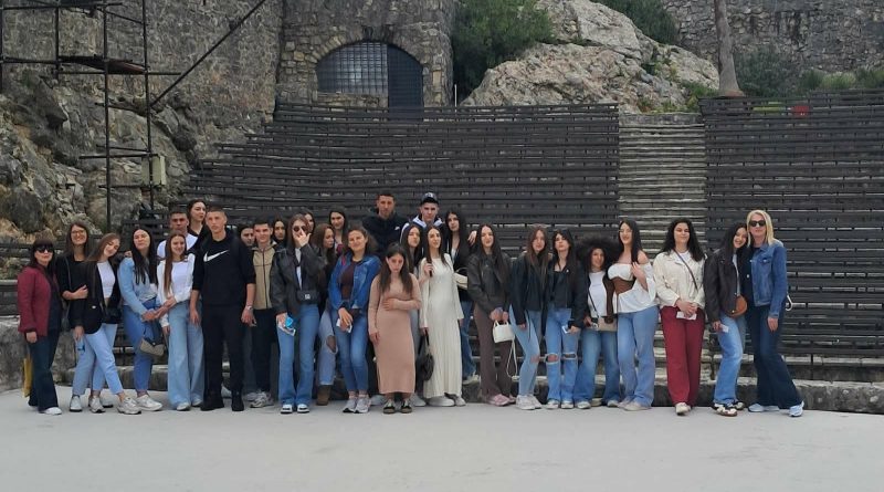 ucenici izlet herceg novi manastir savina posjeta ucenici forte mare tvrdjava herceg novi andricev dom ucenici