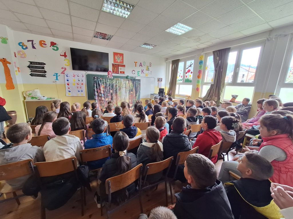 OŠ Dušan Bojović Dan knjige učenici