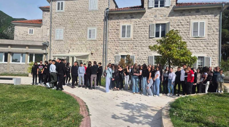 OŠ Braća Ribar izlet Stari grad Kotor akvarijum Boka