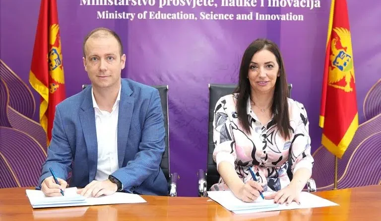 MPNI škole, digitalizacija škola Crna Gora, računarska oprema škole, EIB grant Crna Gora, KimTech Gtech, Ministarstvo prosvjete