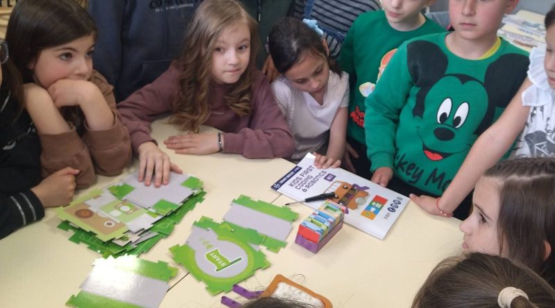 robotika za djecu, radionica za učenike, tehničke vještine, kreativnost djece, OŠ Ivan Vušović, edukacija najmlađih, STEM obrazovanje, školske aktivnosti