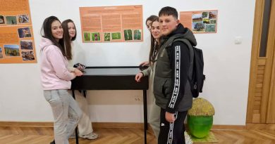 Prva srednja stručna škola Nikšić, Botanički vremeplov kroz Bjelopavliće, Dvorac Kralja Nikole, Prirodnjački muzej Crne Gore, farmaceutski tehničar, Ljubimir Bešić, izložba Nikšić