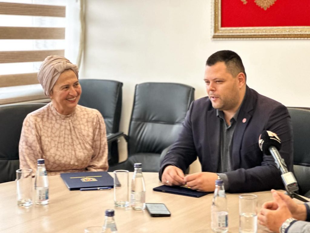 Opština Nikšić, Islamska zajednica, Marko Kovačević, donacija, Nikšić, Damir Hodžić, Refika Tuzović
