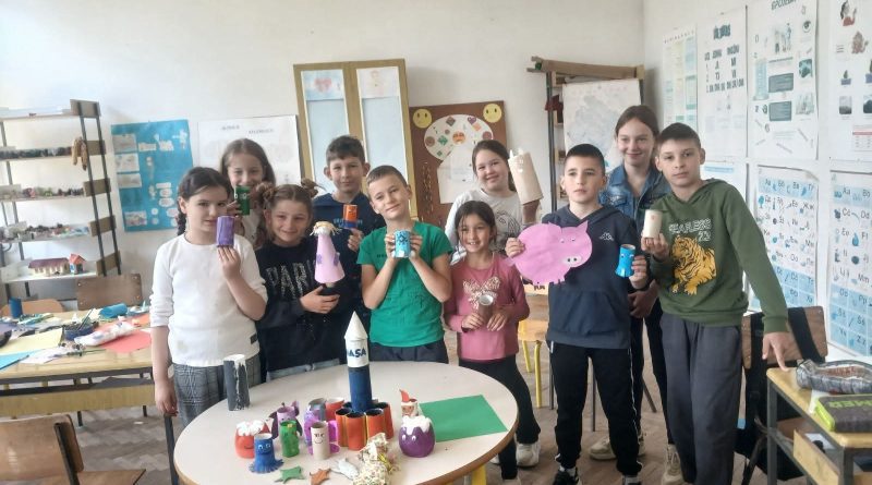 Učenici OŠ “Pavle Kovačević” otpad pretvorili u kreativne radove OŠ Pavle Kovačević, Eko projekat, reciklaža, ekologija, učenici, Nikšić, zaštita životne sredine