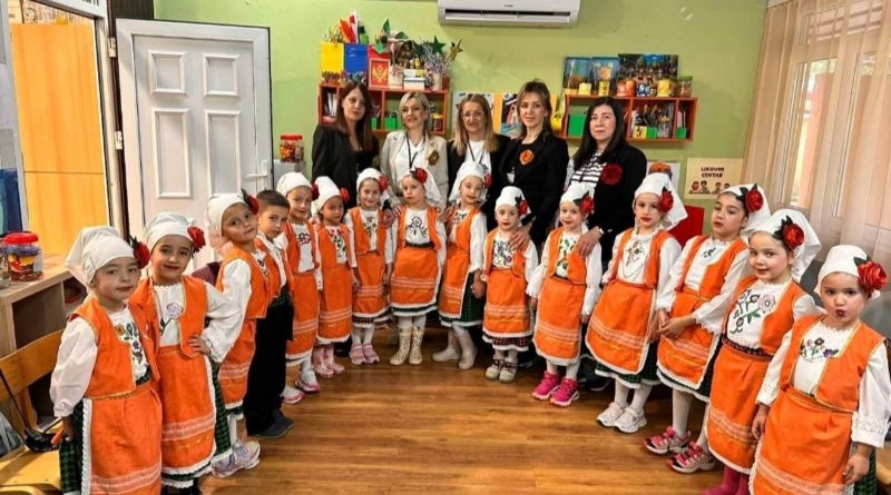 Folklorna sekcija JPU “Dragan Kovačević” nastupila na smotri folklora Folklorna sekcija JPU “Dragan Kovačević” nastupila na smotri folklora