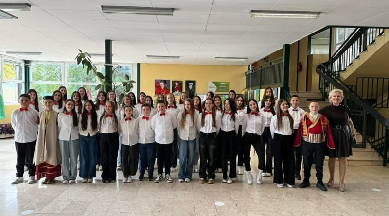 Svečana priredba u OŠ "Mileva Lajović Lalatović" povodom Dana nezavisnosti Crne Gore