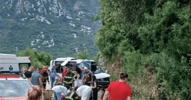 Prevrnuo se kombi