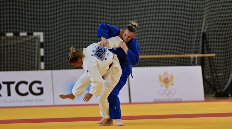 Zlato koje nosi posebnu težinu: Jovana Mrvaljević šampionka Crne Gore