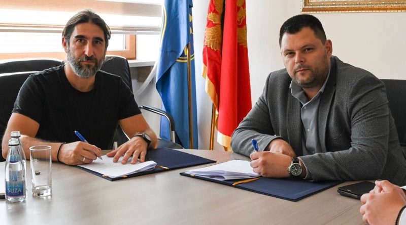 Kovačević potpisao ugovor o izradi spomen-obilježja Njegošu