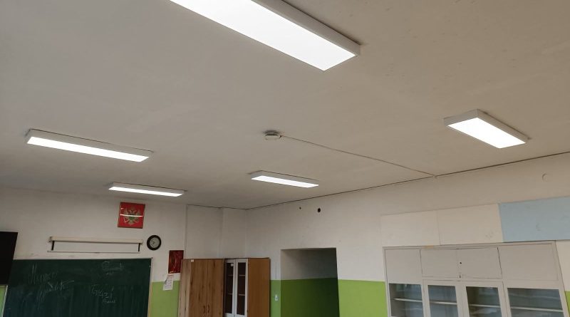 Obezbijeđena sredstva za modernizaciju rasvjete u OŠ “Braća Ribar”