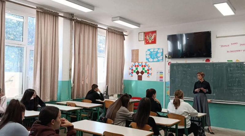 Tim za prevenciju nasilja počeo edukacije u OŠ “Braća Labudović”