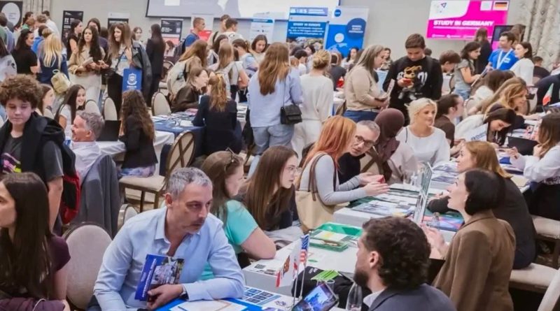 Učenici Gimnazije “Stojan Cerović” na Sajmu stipendija i obrazovanja