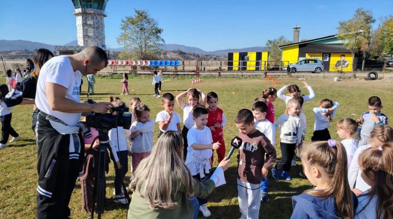 Mališani iz VJ “Sunce” u posjeti FK “Polet Stars”