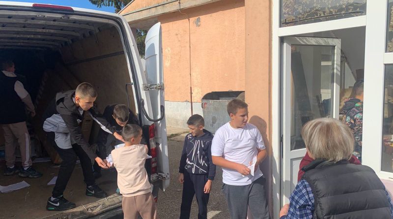 Đaci OŠ “Dušan Bojović” sakupili papirni otpad za reciklažu